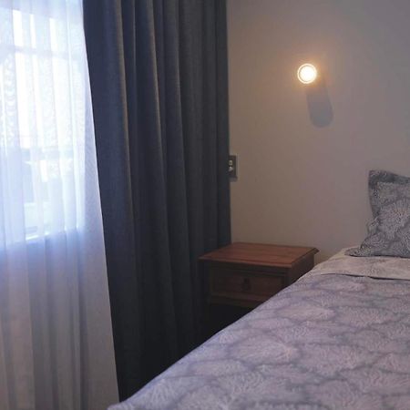 Hamilton Motel Bagian luar foto